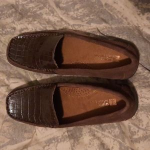 White Mountain Shoes (S16)